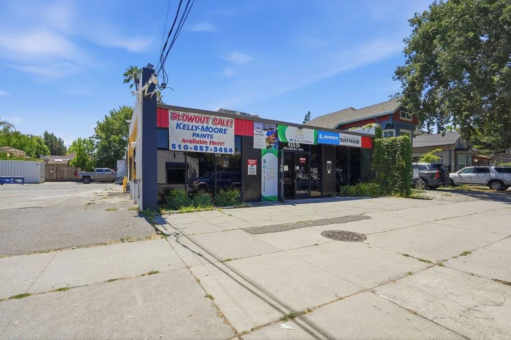 615 Stockton Ave