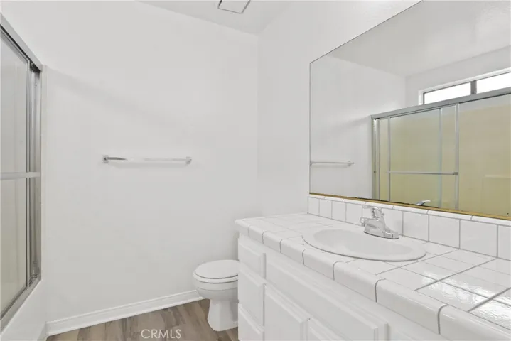 1052 Belmont Avenue B, Long Beach, California 90804