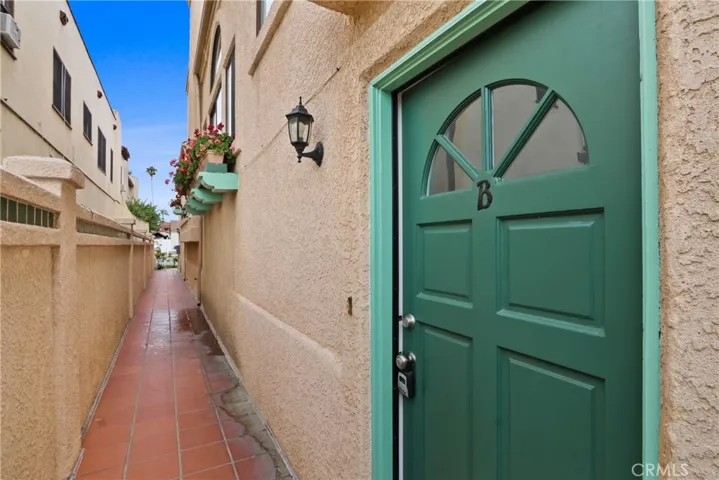 1052 Belmont Avenue B, Long Beach, California 90804