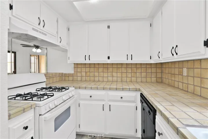 1052 Belmont Avenue B, Long Beach, California 90804