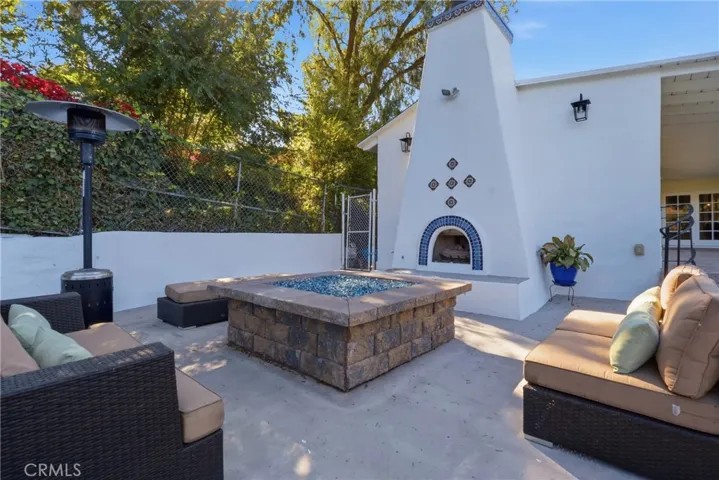2 Hitching Post, Rolling Hills Estates, California 90274