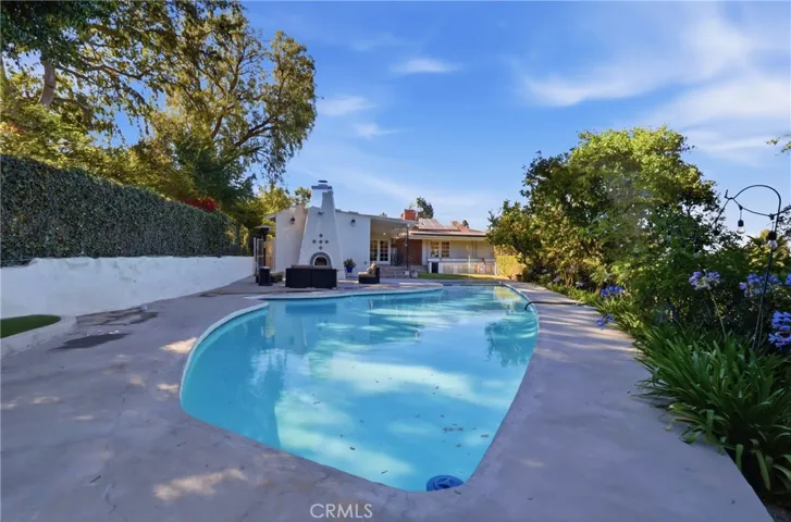 2 Hitching Post, Rolling Hills Estates, California 90274