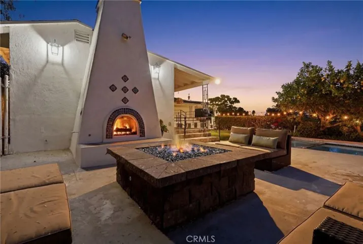 2 Hitching Post, Rolling Hills Estates, California 90274