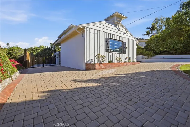 2 Hitching Post, Rolling Hills Estates, California 90274
