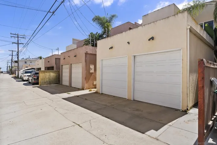 3953 Sequoia St, San Diego, California 92109