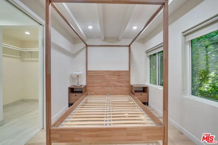9042 Phyllis Avenue B, West Hollywood, California 90069
