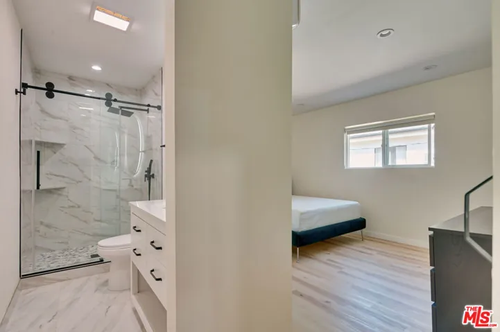 9042 Phyllis Avenue B, West Hollywood, California 90069