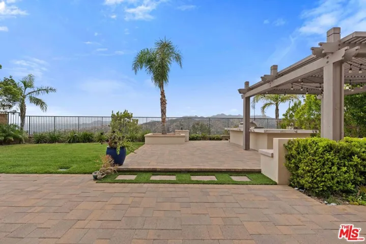 11925 N Ricasoli Way, Porter Ranch, California 91326