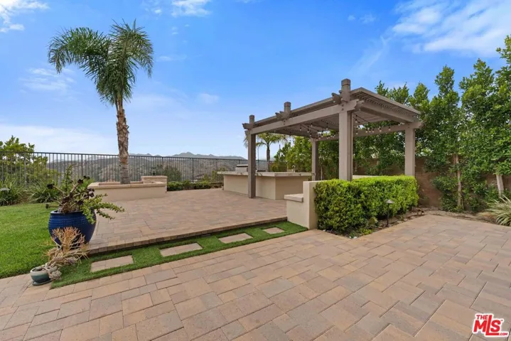 11925 N Ricasoli Way, Porter Ranch, California 91326