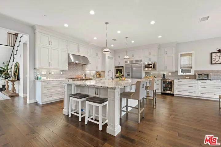 11925 N Ricasoli Way, Porter Ranch, California 91326