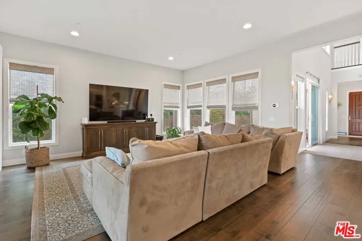 11925 N Ricasoli Way, Porter Ranch, California 91326
