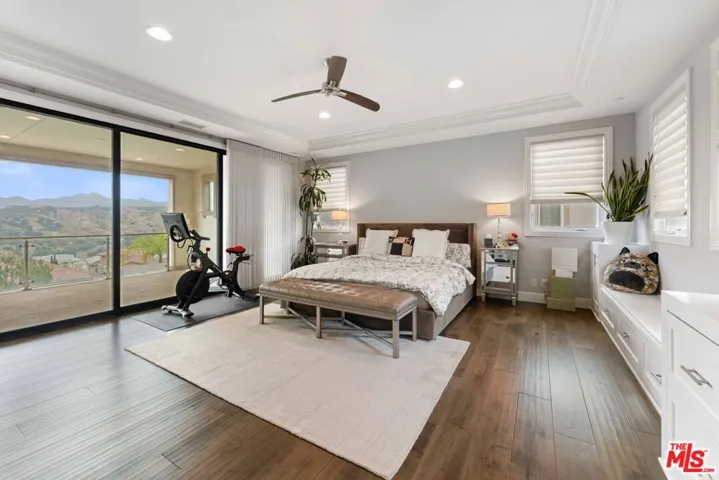 11925 N Ricasoli Way, Porter Ranch, California 91326