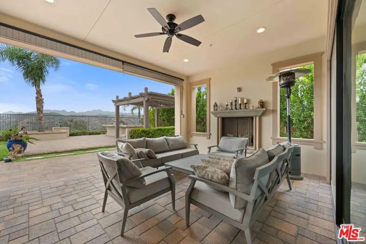 11925 N Ricasoli Way, Porter Ranch, California 91326