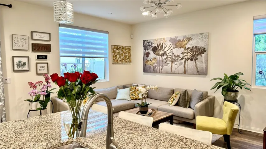 14601 Del Playa, Panorama City, California 91402 — photo 4