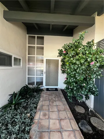 2170 Vista Entrada, Newport Beach, California 92660