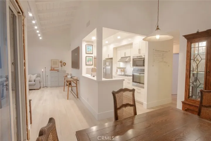 2170 Vista Entrada, Newport Beach, California 92660