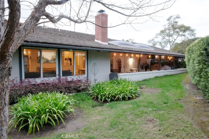 2170 Vista Entrada, Newport Beach, California 92660