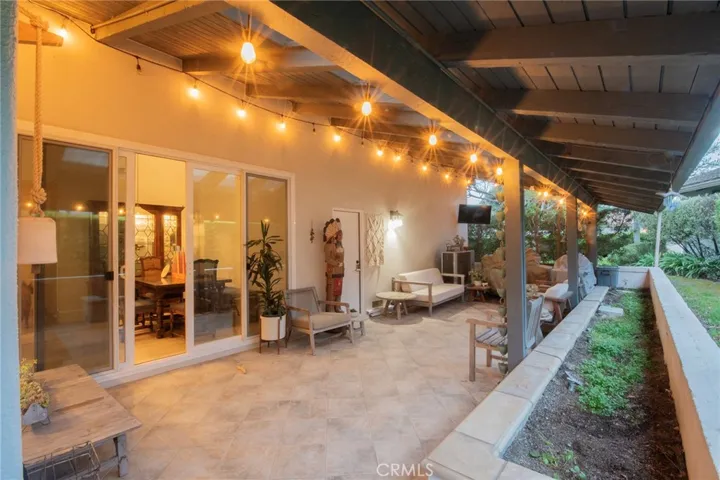 2170 Vista Entrada, Newport Beach, California 92660