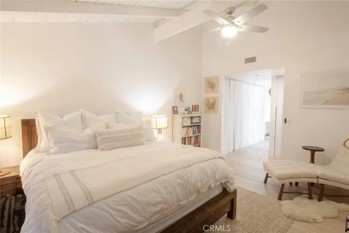 2170 Vista Entrada, Newport Beach, California 92660