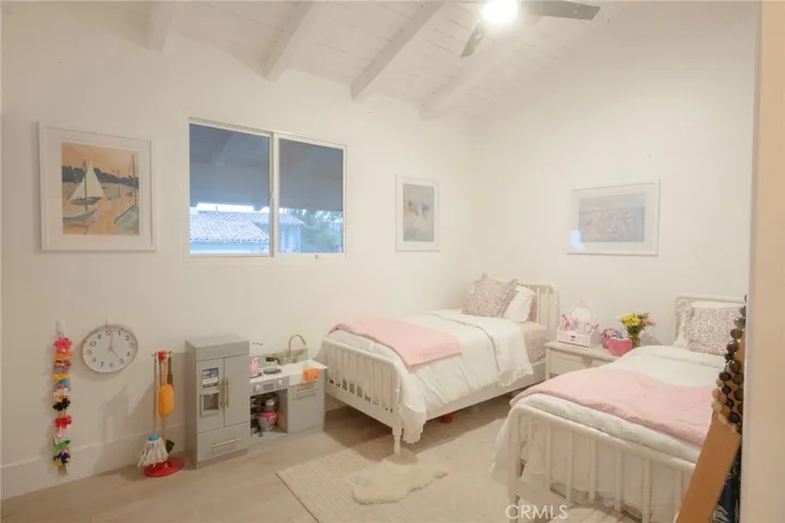 2170 Vista Entrada, Newport Beach, California 92660