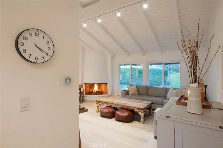2170 Vista Entrada, Newport Beach, California 92660