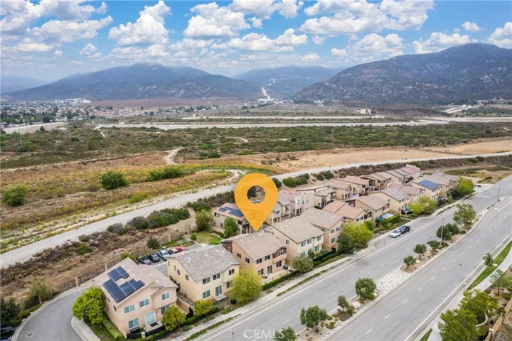 Spectacular mountain and hill views from a highly desirable, prime location.