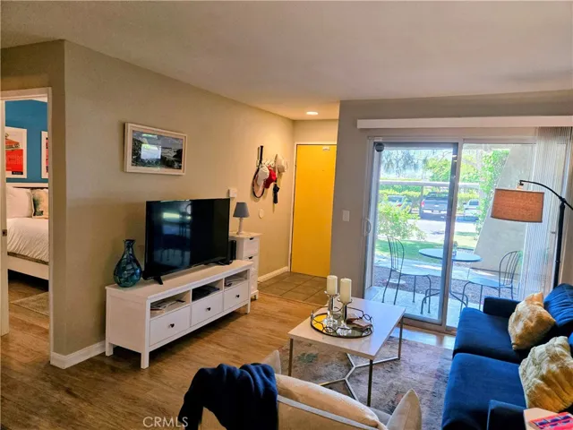 575 N Villa Court 103, Palm Springs, California 92262