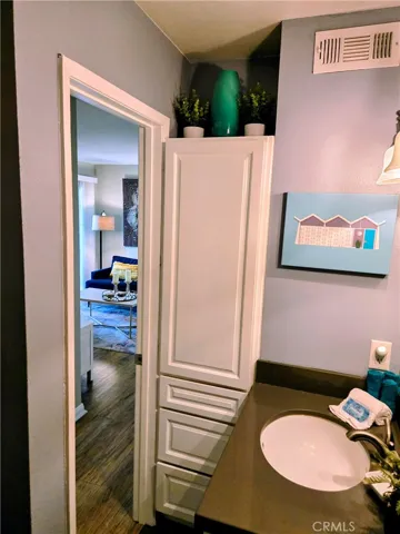 575 N Villa Court 103, Palm Springs, California 92262