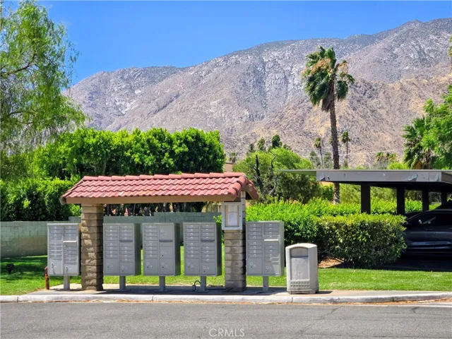 575 N Villa Court 103, Palm Springs, California 92262