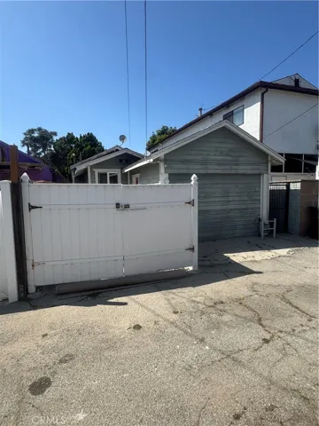 652 Navy Street, Santa Monica, California 90405