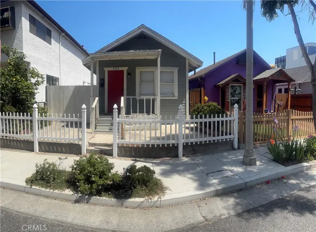 652 Navy Street, Santa Monica, California 90405