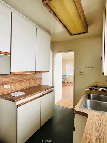 652 Navy Street, Santa Monica, California 90405