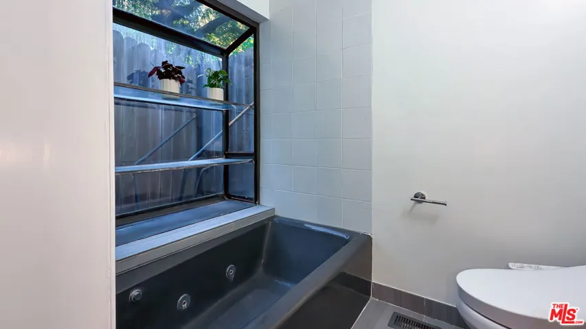 475 Museum Drive, Los Angeles, California 90065