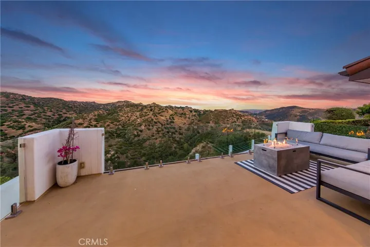 26 Corral, Bell Canyon, California 91307