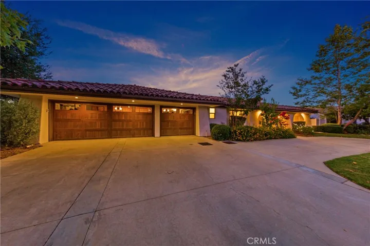 circular driveway