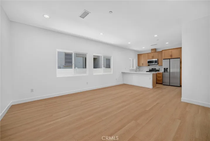 2937 10th, Los Angeles, California 90018