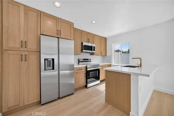 2937 10th, Los Angeles, California 90018