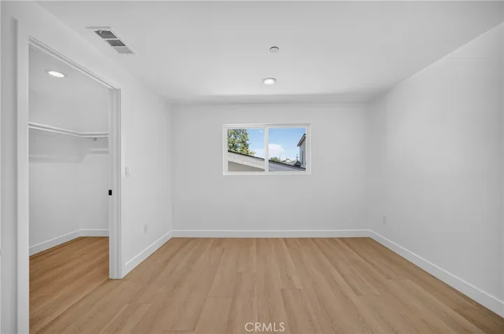 2937 10th, Los Angeles, California 90018