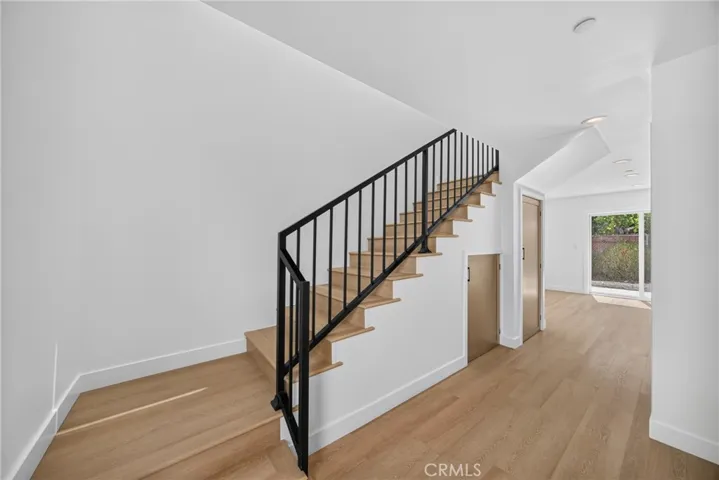 2937 10th, Los Angeles, California 90018