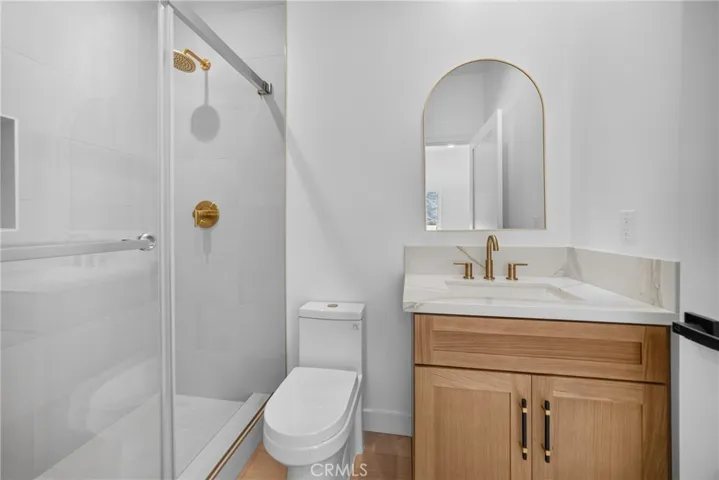 2937 10th, Los Angeles, California 90018