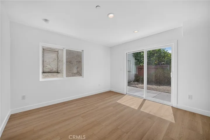 2937 10th, Los Angeles, California 90018
