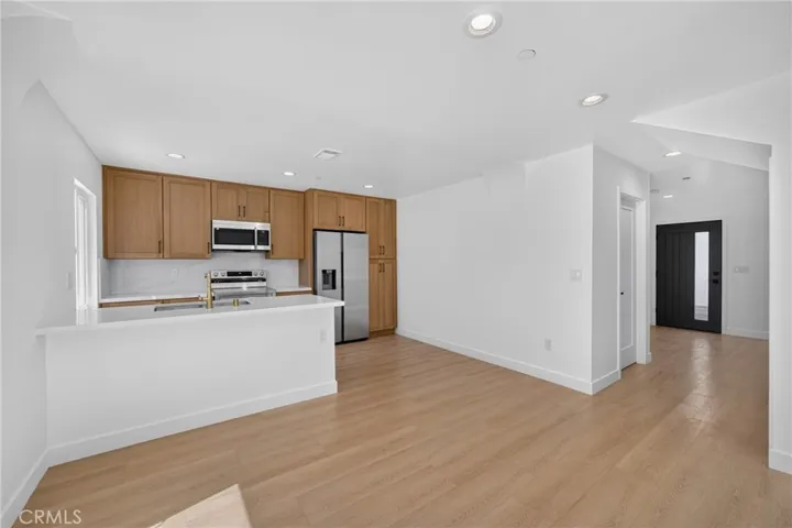 2937 10th, Los Angeles, California 90018