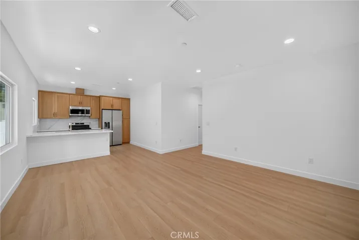 2937 10th, Los Angeles, California 90018