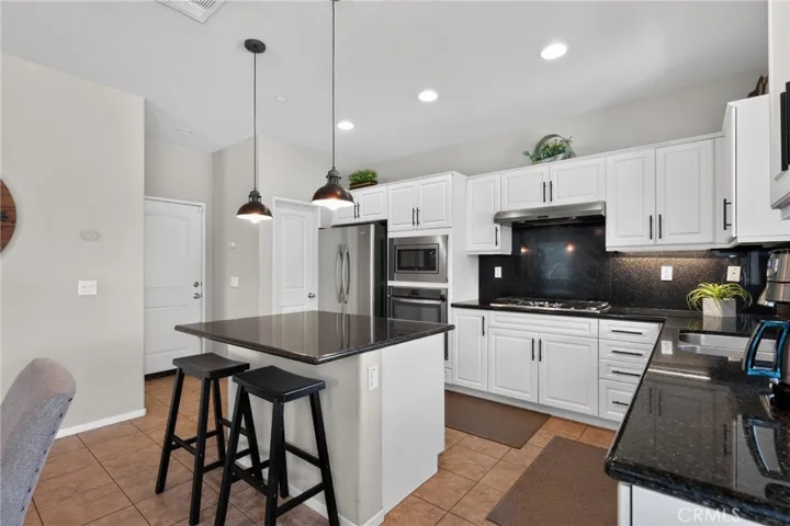 30865 Oak Knoll, Menifee, California 92584