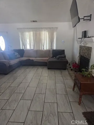 7648 Jenkins, Hesperia, California 92345