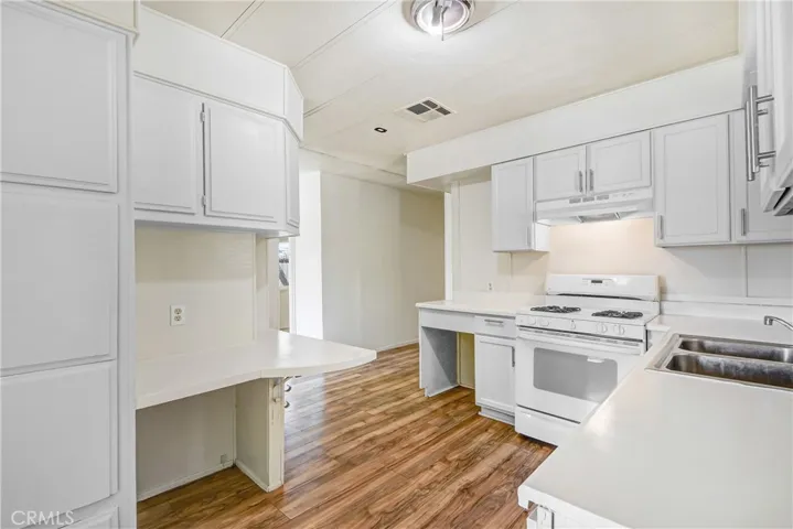 588 N Gilbert, Hemet, California 92543