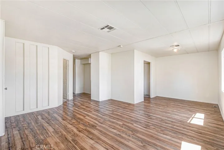 588 N Gilbert, Hemet, California 92543