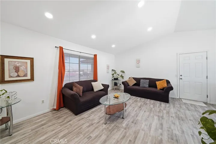 11663 Low Chaparral, Victorville, California 92392