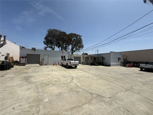 2317 Orange Ave., Signal Hill, California 90755