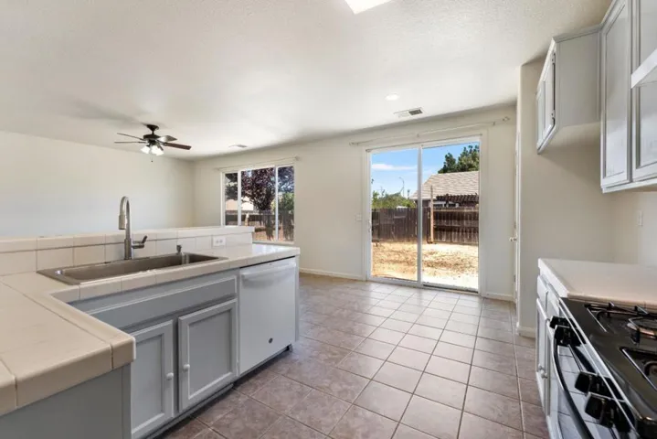 3 Mill Springs Court, Pittsburg, California 94565
